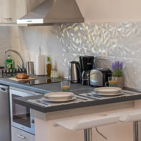 Costas Apartament Mesongí