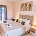 Costas Apartment *