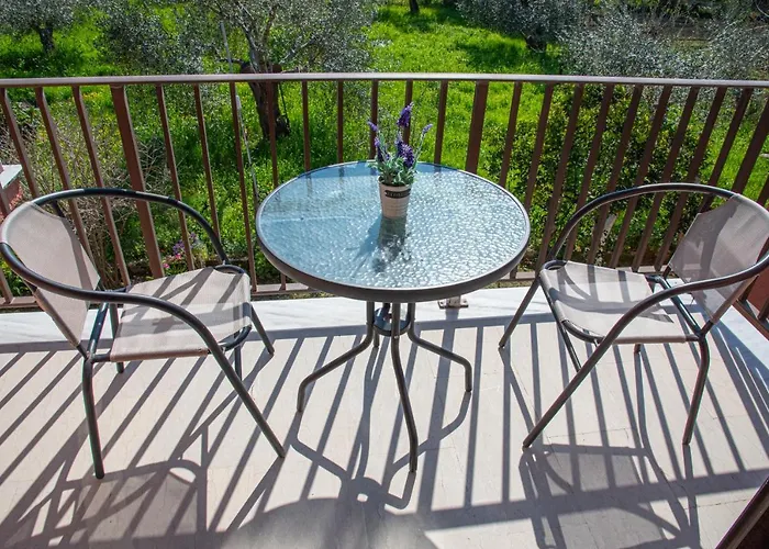 Costas Apartament Mesongí