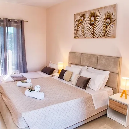 Costas Appartement *